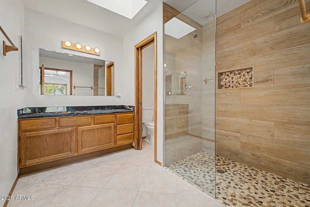 Image 8 of property listing at 43211 N 16TH Street, New River, AZ 85087