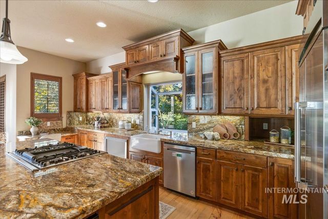 1479 W Oakhampton Dr, Eagle, ID 83616