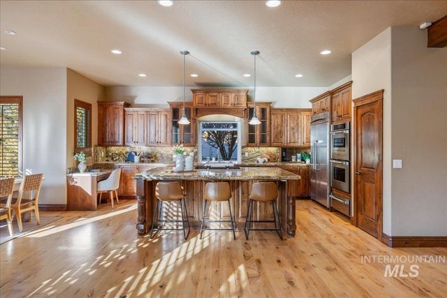 1479 W Oakhampton Dr, Eagle, ID 83616