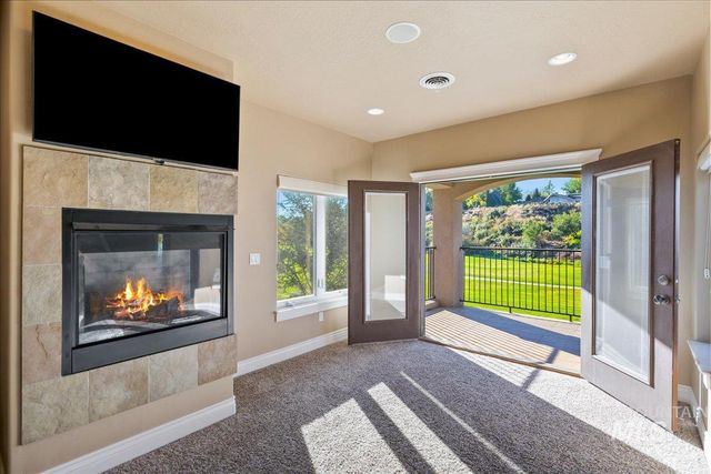 1479 W Oakhampton Dr, Eagle, ID 83616