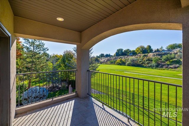 1479 W Oakhampton Dr, Eagle, ID 83616