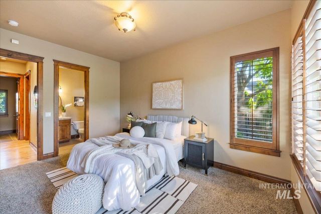 1479 W Oakhampton Dr, Eagle, ID 83616