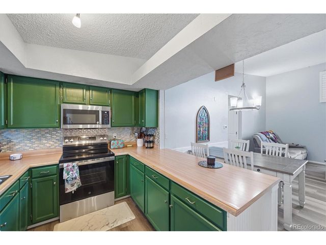 6054 S Taft Way, Littleton, CO 80127