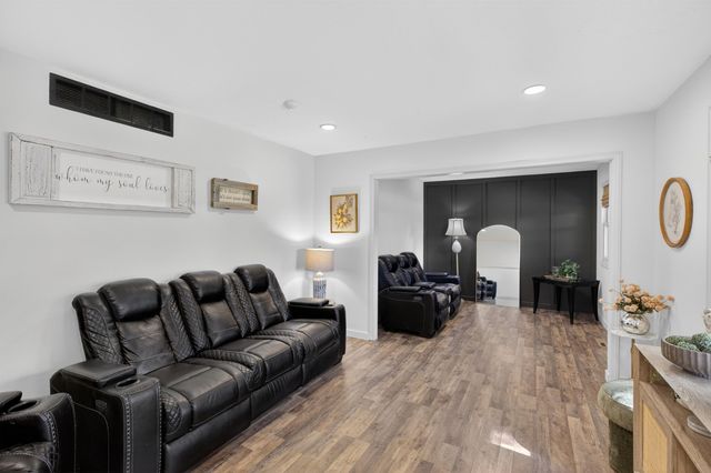 1509 N Westgate St, Wichita, KS 67212