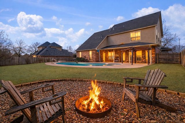 512 Brookes Way, Reno, TX 75462