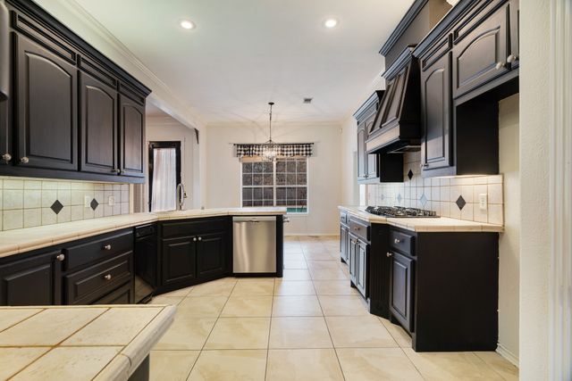 512 Brookes Way, Reno, TX 75462