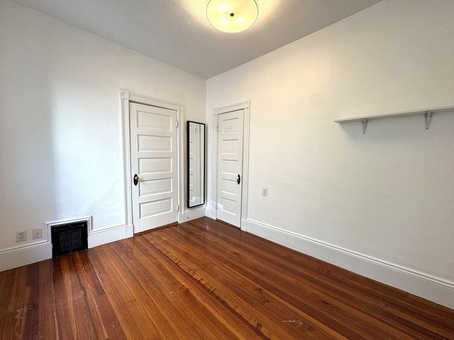 67 Washburn Ave. 2, Cambridge, MA 02140