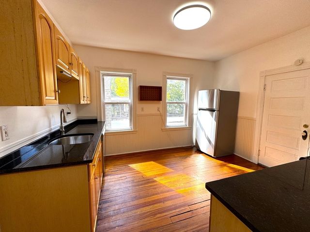 67 Washburn Ave. 2, Cambridge, MA 02140