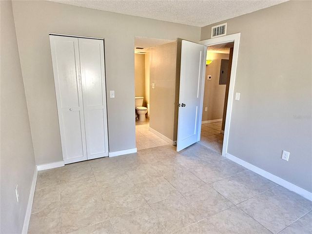 4805 ALT 19 111, Palm Harbor, FL 34683