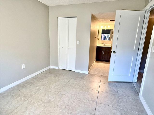 4805 ALT 19 111, Palm Harbor, FL 34683