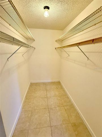 4805 ALT 19 111, Palm Harbor, FL 34683