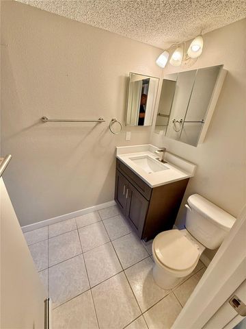 4805 ALT 19 111, Palm Harbor, FL 34683