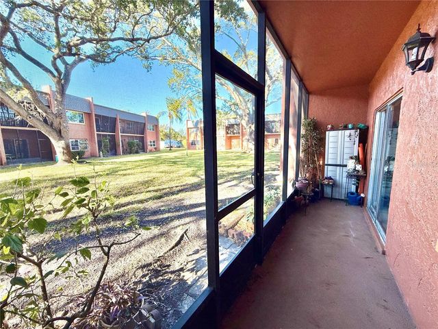 4805 ALT 19 111, Palm Harbor, FL 34683