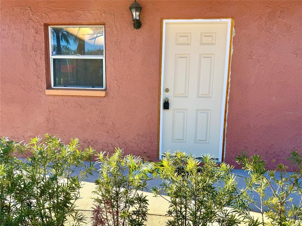 4805 ALT 19 111, Palm Harbor, FL 34683