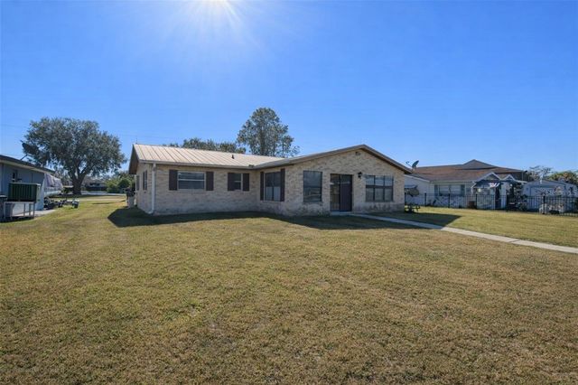 1636 JUNO TRAIL, Astor, FL 32102