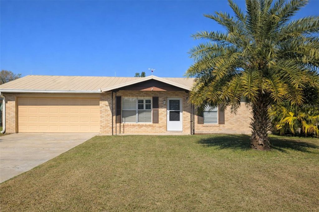 1636 JUNO TRAIL, Astor, FL 32102