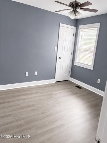 2205 Seagrave Drive, Winterville, NC 28590