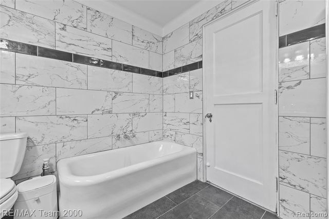 8120 E Jefferson Avenue, Detroit, MI 48214