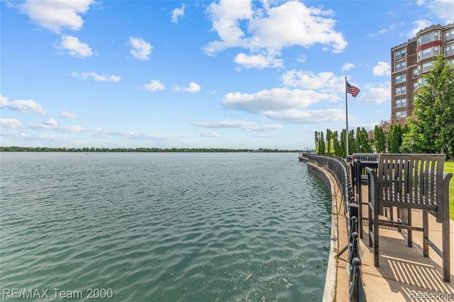 8120 E Jefferson Avenue, Detroit, MI 48214