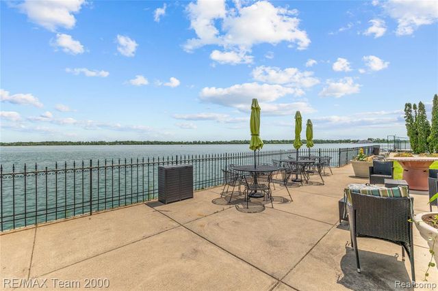 8120 E Jefferson Avenue, Detroit, MI 48214