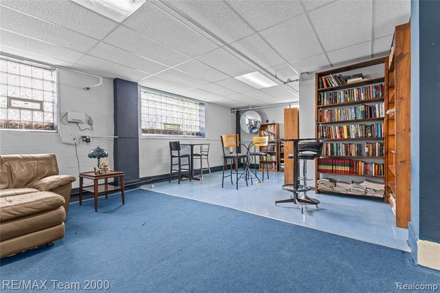 8120 E Jefferson Avenue, Detroit, MI 48214