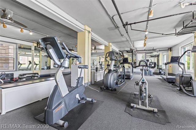 8120 E Jefferson Avenue, Detroit, MI 48214