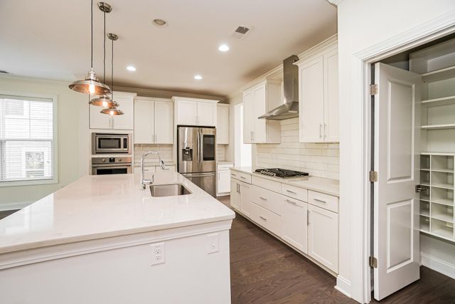 1557 Fort Palmetto Circle, Mount Pleasant, SC 29466