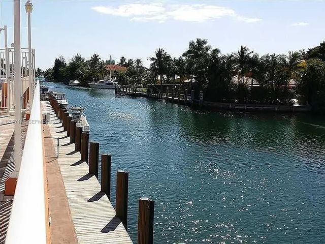 2450 NE 135th Street 208, North Miami, FL 33181