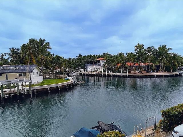 2450 NE 135th Street 208, North Miami, FL 33181