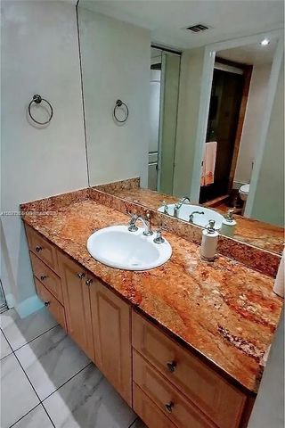 2450 NE 135th Street 208, North Miami, FL 33181
