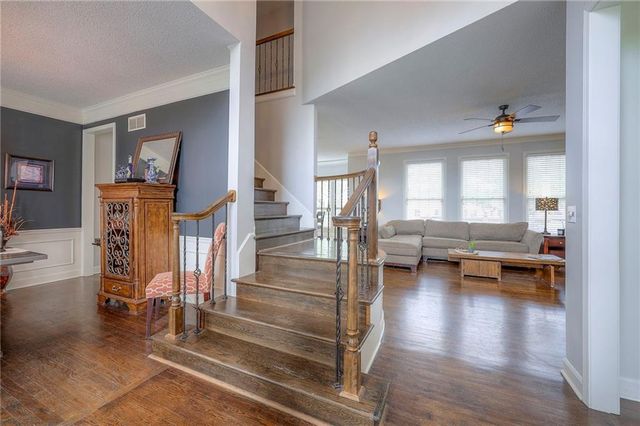 8112 W 129th Street, Overland Park, KS 66213