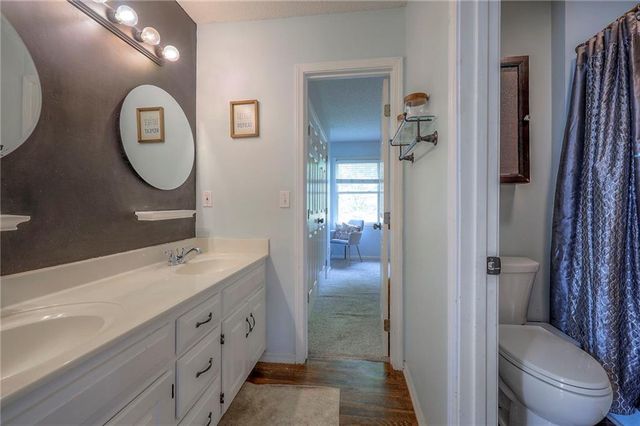 8112 W 129th Street, Overland Park, KS 66213