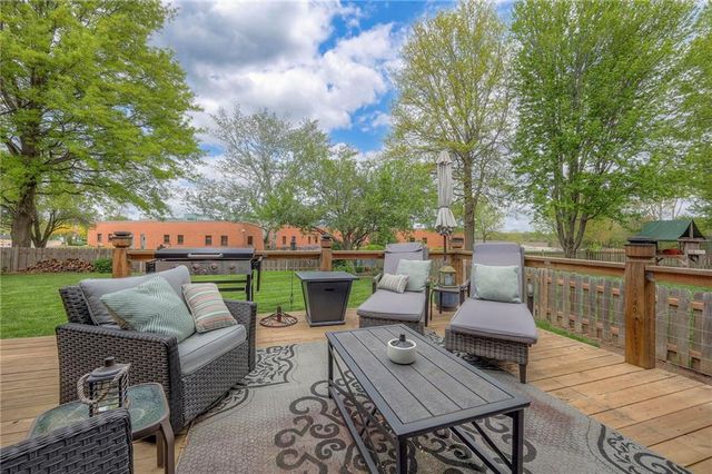 8112 W 129th Street, Overland Park, KS 66213