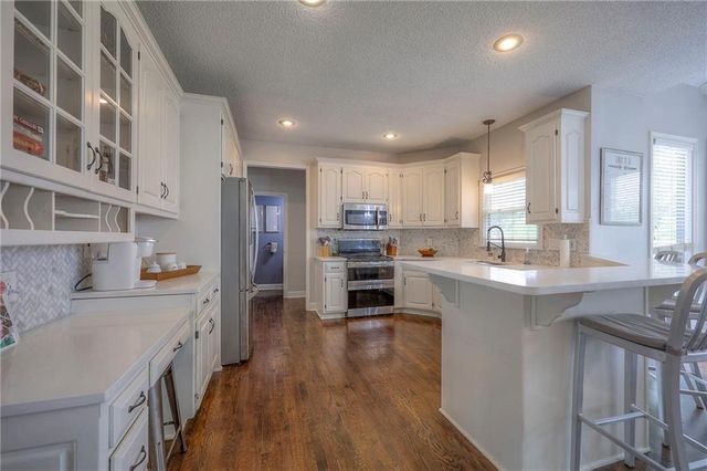 8112 W 129th Street, Overland Park, KS 66213