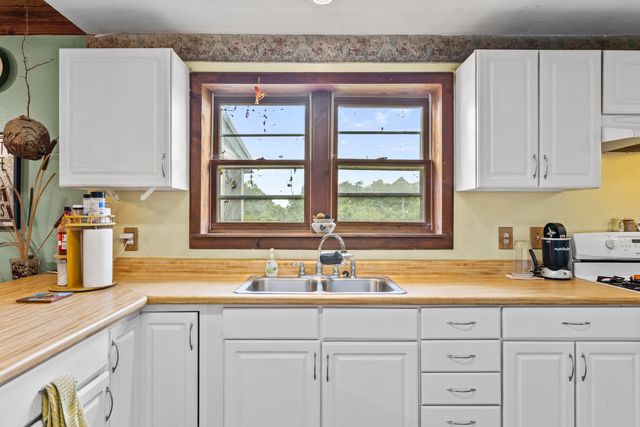 5119 Shoemaker Ridge Ridge, Zoe, KY 41397