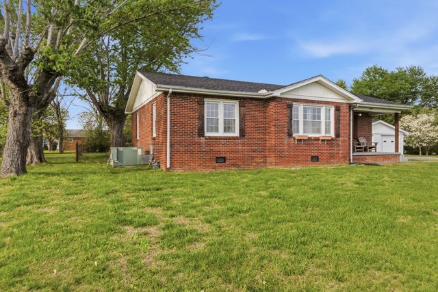 720 Dry Creek Rd, Smithville, TN 37166