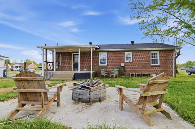 720 Dry Creek Rd, Smithville, TN 37166