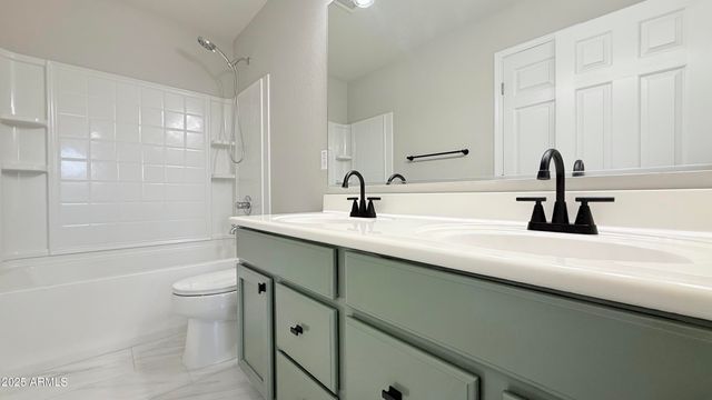 1184 E BOSTON Street, Gilbert, AZ 85295