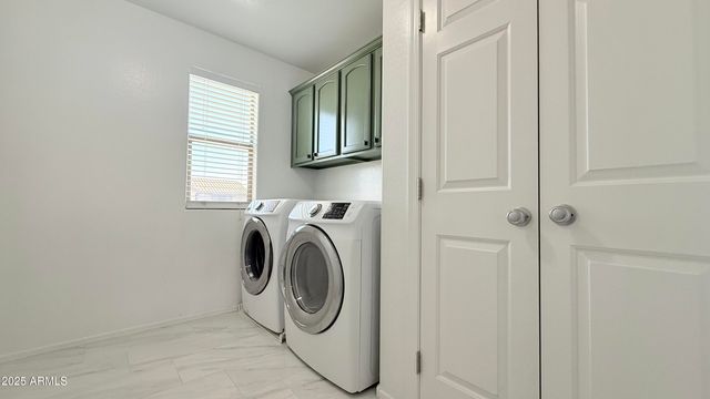 1184 E BOSTON Street, Gilbert, AZ 85295