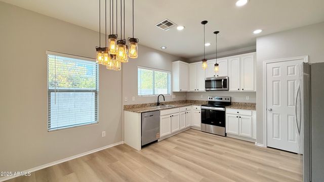 1184 E BOSTON Street, Gilbert, AZ 85295