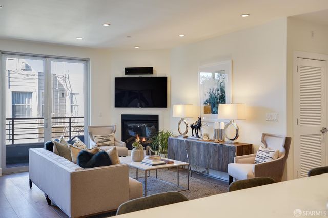 736 Valencia Street 501, San Francisco, CA 94110