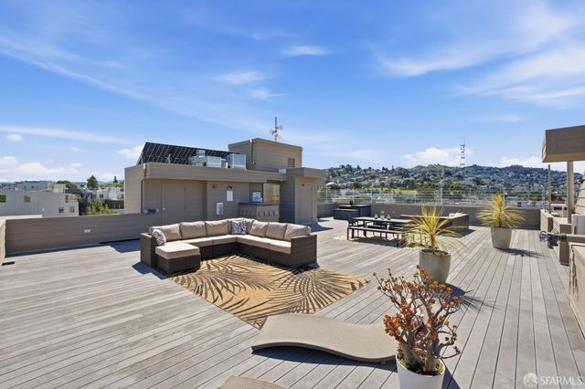 736 Valencia Street 501, San Francisco, CA 94110