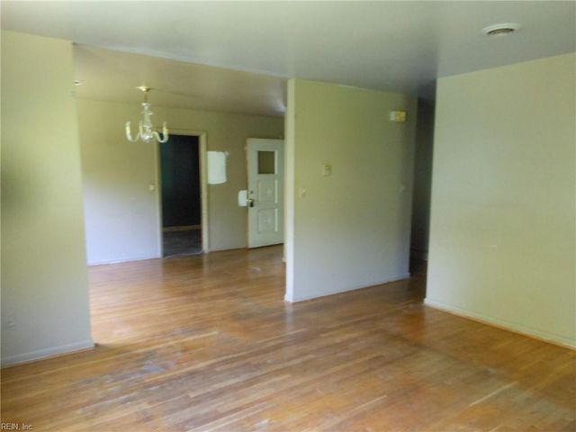 9618 Carver DR, Newport News, VA 23605