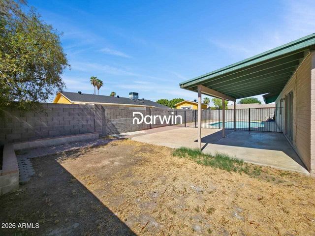 7956 W MONTECITO Avenue, Phoenix, AZ 85033