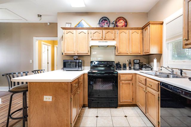1042 S COX ST, Memphis, TN 38104