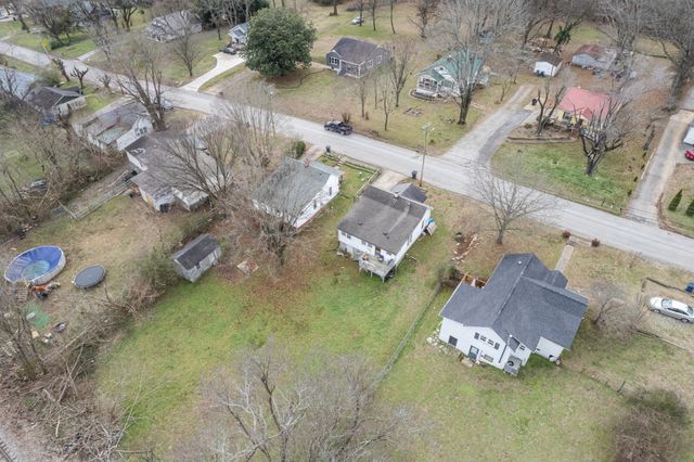 423 Mooresville Pike, Columbia, TN 38401