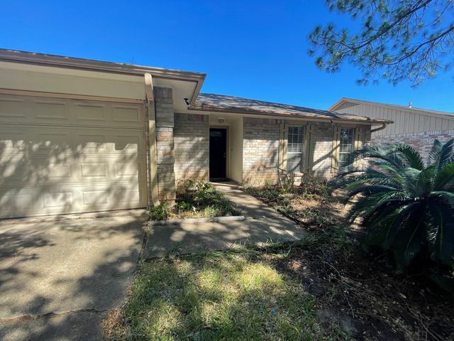 3103 Sam Houston Drive, Sugar Land, TX 77479