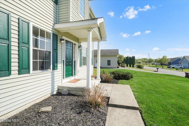 20 Laura Lane, Ravena, NY 12143