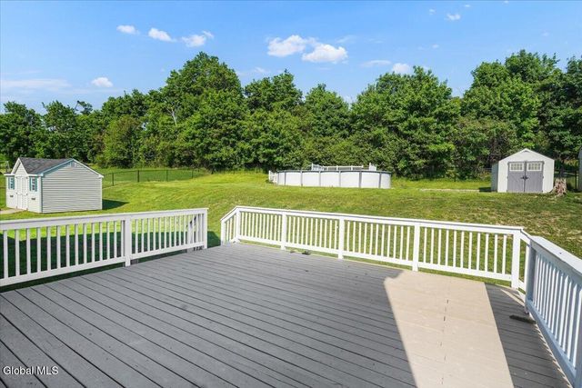 20 Laura Lane, Ravena, NY 12143