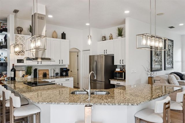 111 NOTTINGHAM WAY, Davenport, FL 33897